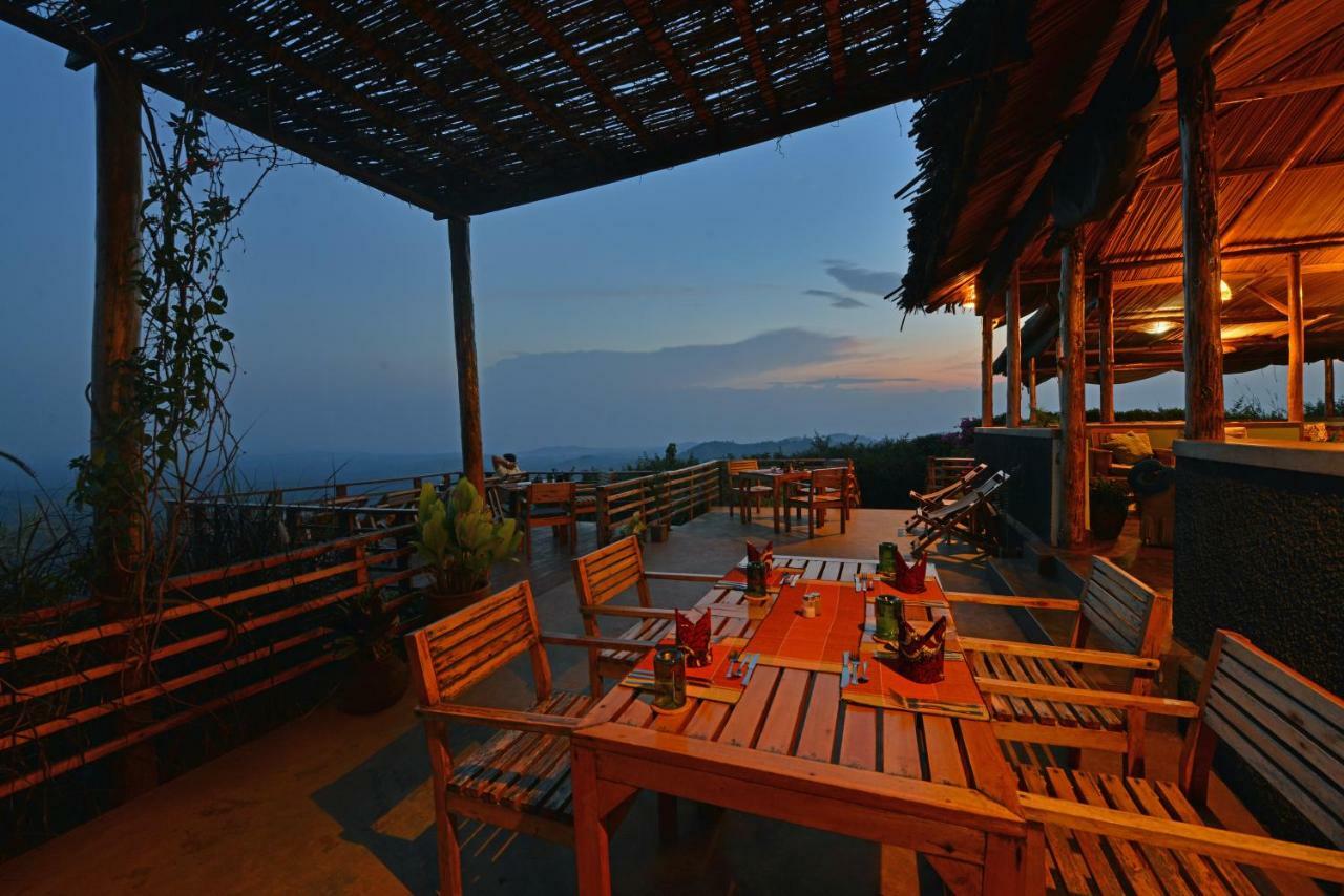 Kibale National Park Isunga Lodge מראה חיצוני תמונה